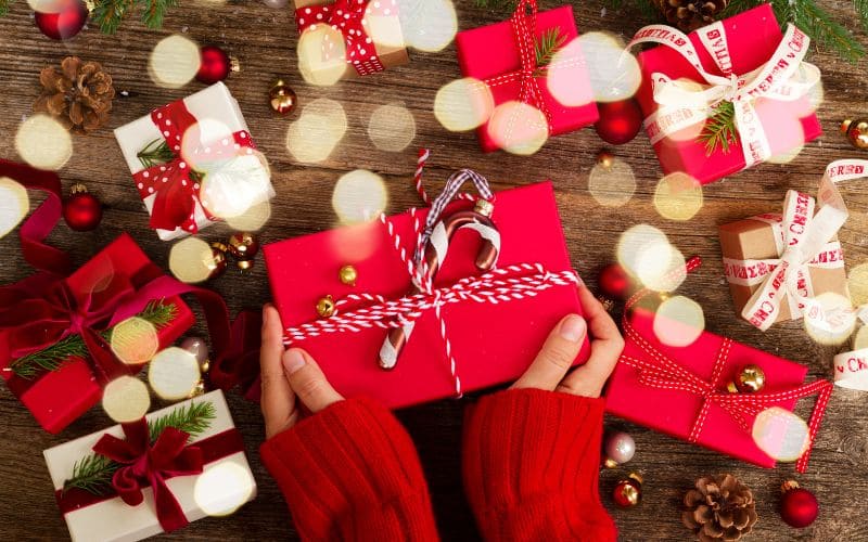 Ideas for Christmas Gifts: Do Not Run Out of Gifts this Holiday Season